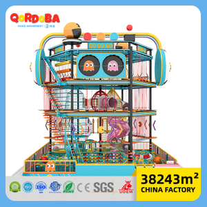Estructura de guerrero Ninja interior con juego de obstáculos de escalada de red de cuerda para parque de atracciones