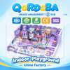 Parque infantil interior comercial con redes de cuerda para actividades recreativas familiares seguras