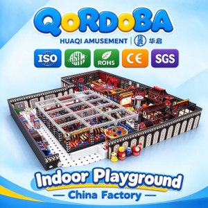 Área de juegos interior personalizada con deportes de realidad aumentada y trampolines para un divertido espacio de entretenimiento familiar