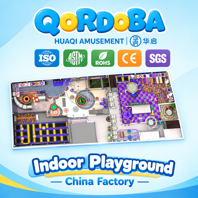 Centro de entretenimiento familiar cubierto con toboganes gigantes para niños, juegos de diversión y aventuras